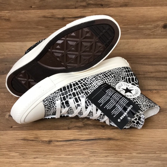 CONVERSE CTAS HIGH TOP BRAND NEW size junior 4 = size 6 women's.size5=size 7wome - Picture 8 of 15